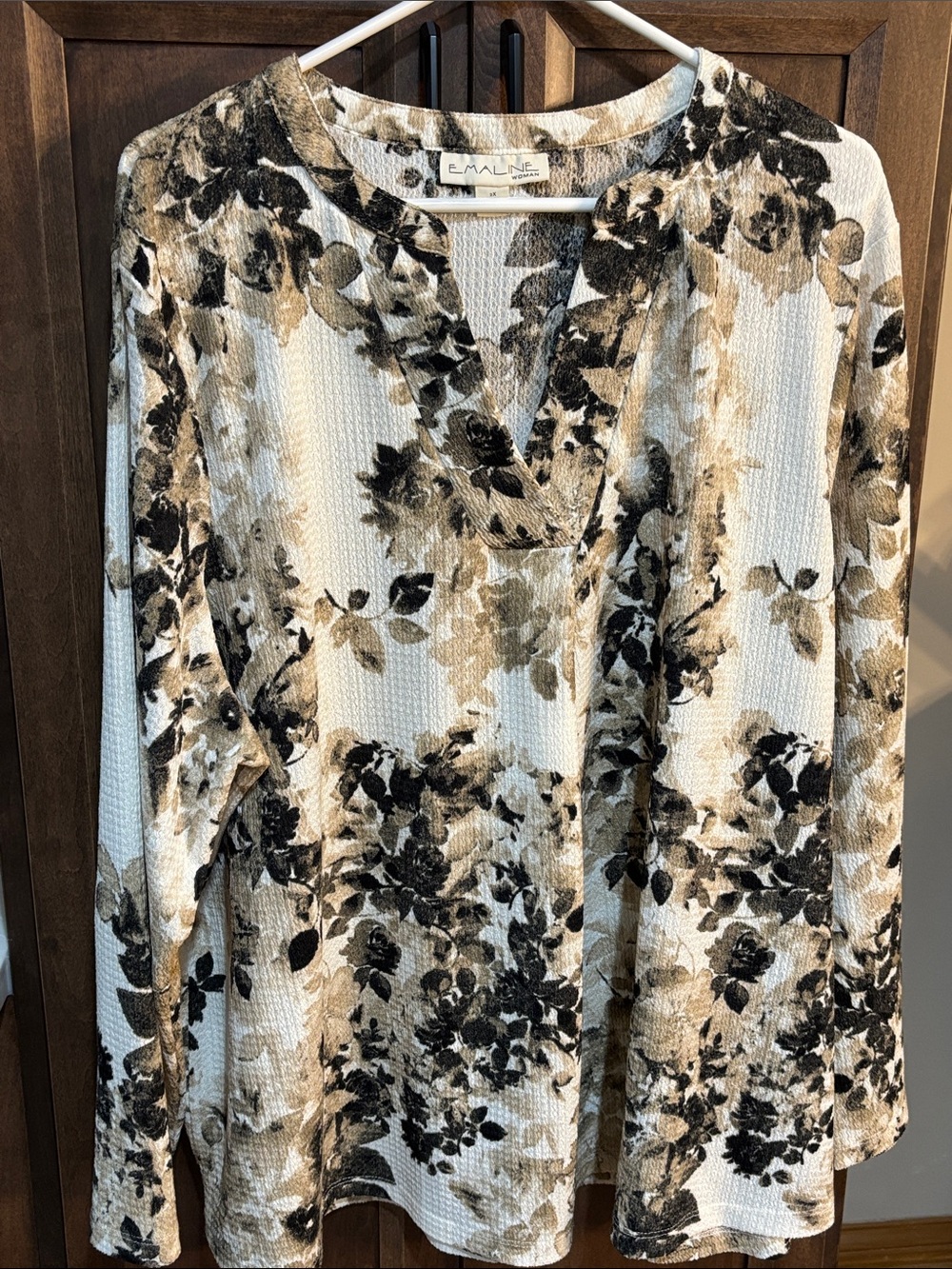 Emaline Floral Textured Split Neck Blouse Top Cream Black Neutral Size 2X